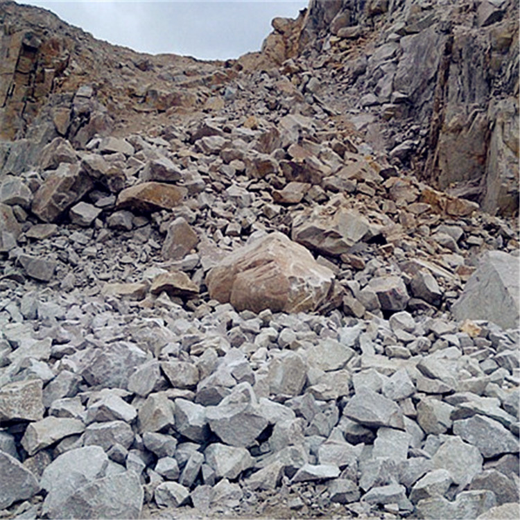 吉林陽光采石場 建筑石料石灰巖規格多樣，狗頭石發貨快，就近供應